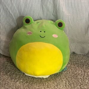 Wendy the Frog and Hank the Hippo Flipamallows